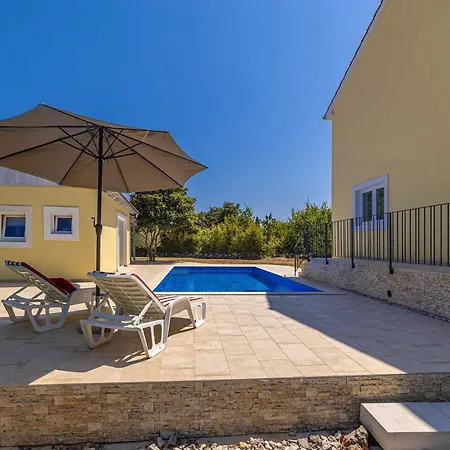 House Oliva With Pool Poljice(Krk)